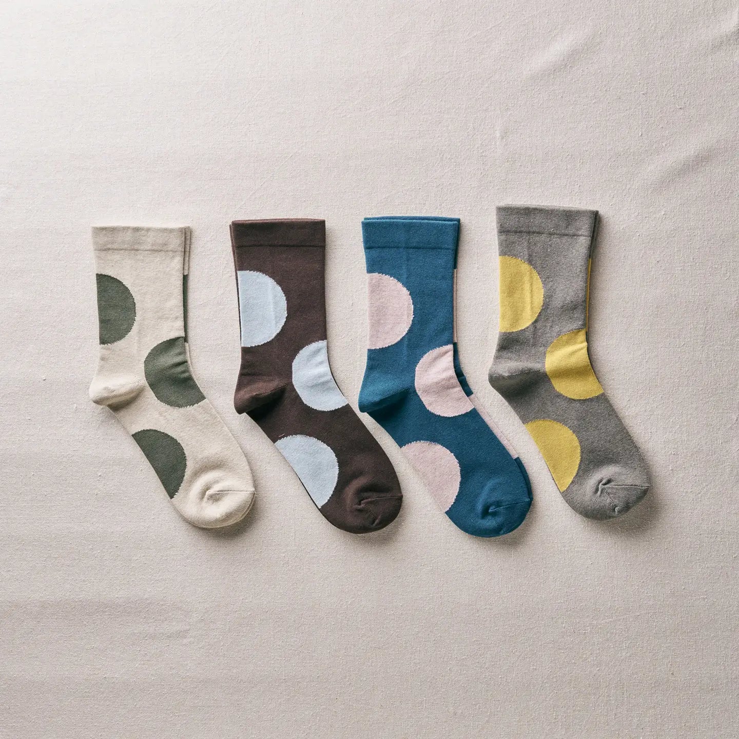 Organic Cotton Rubber Free Asymmetry Dot Socks // Pink