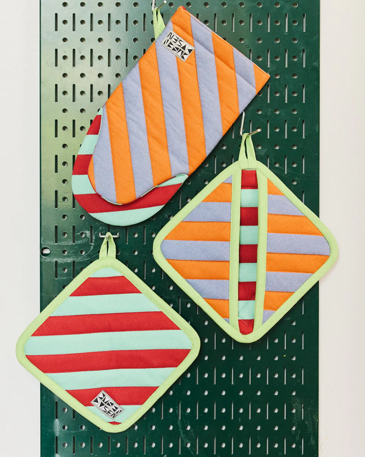 Striped Oven Mitt // Pumpernickel