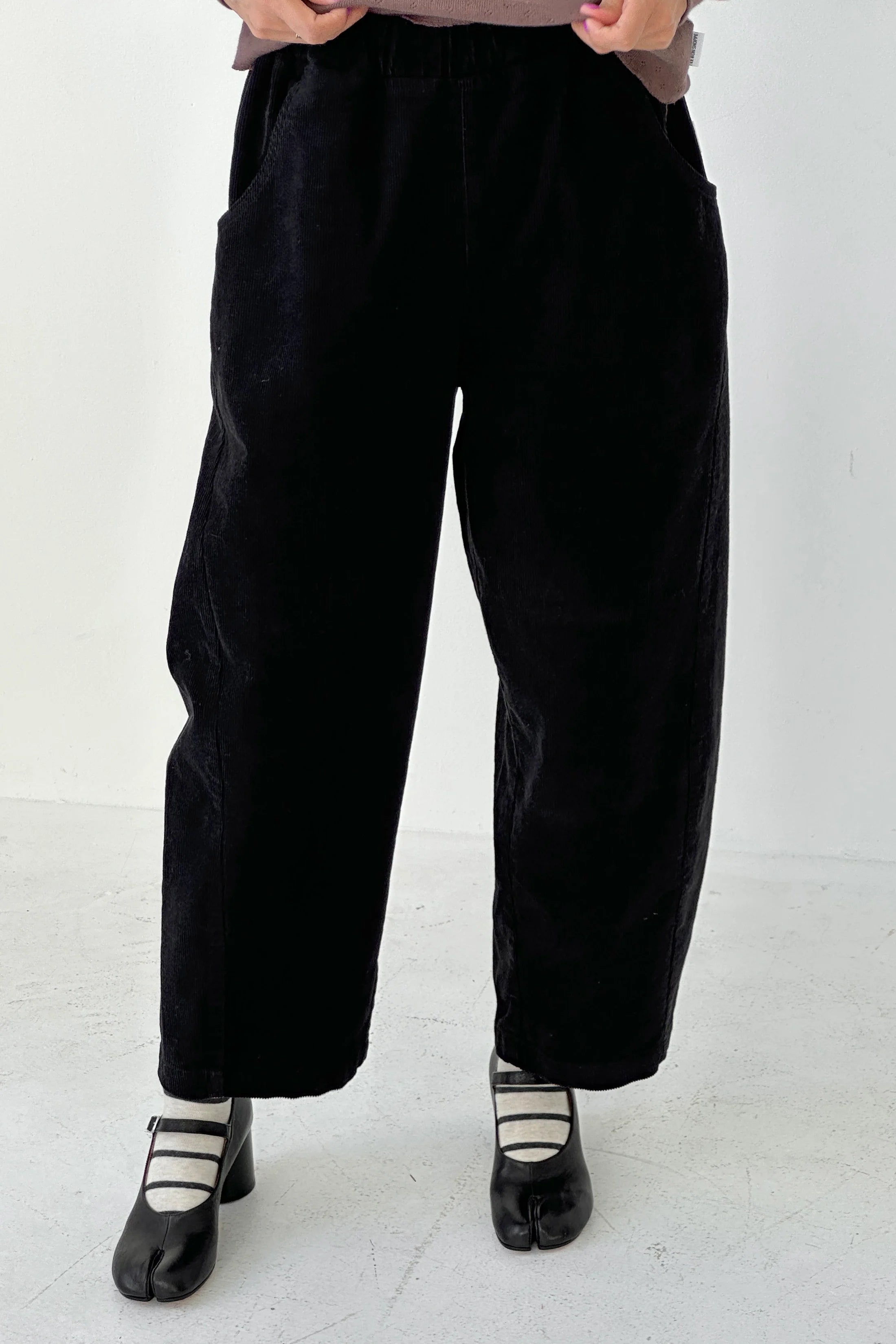 Courdroy Arc Pants // Black