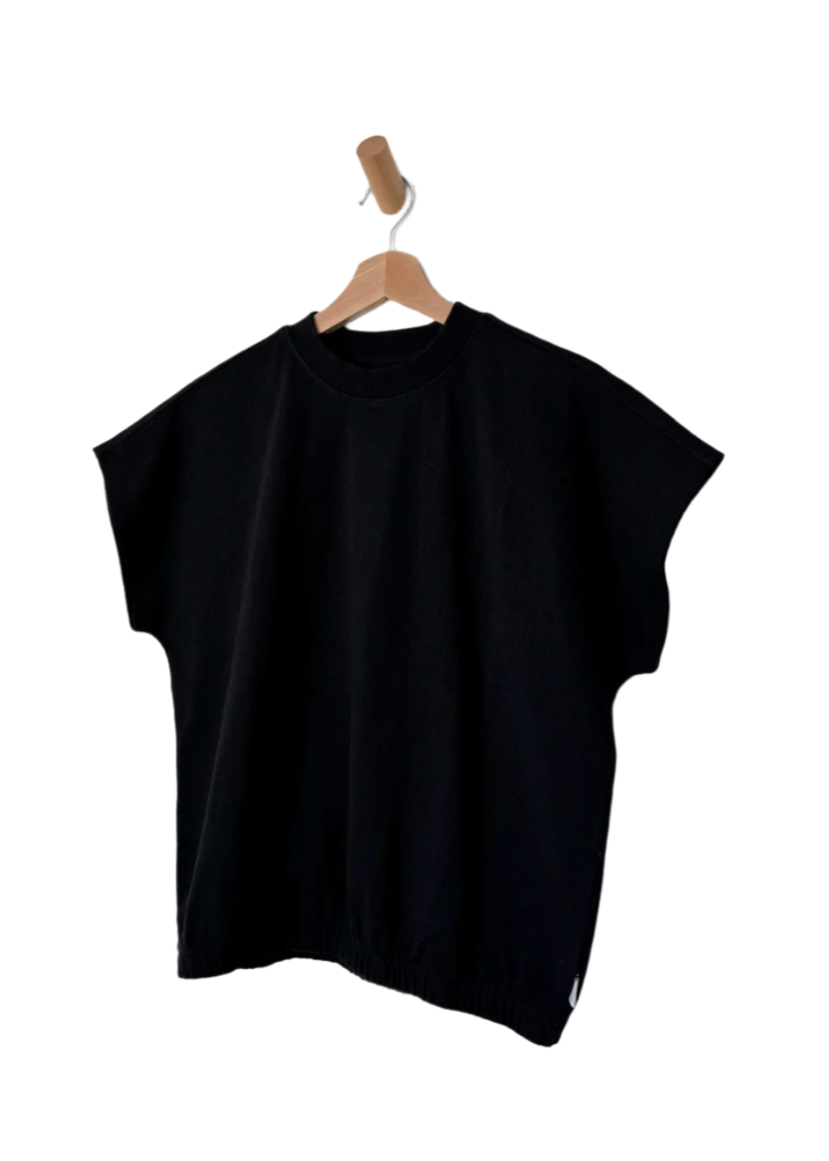Fei Tee // Black