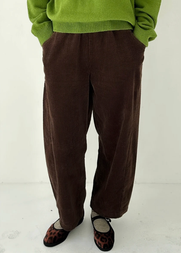 Soft Courdroy Arc Pants // Brown
