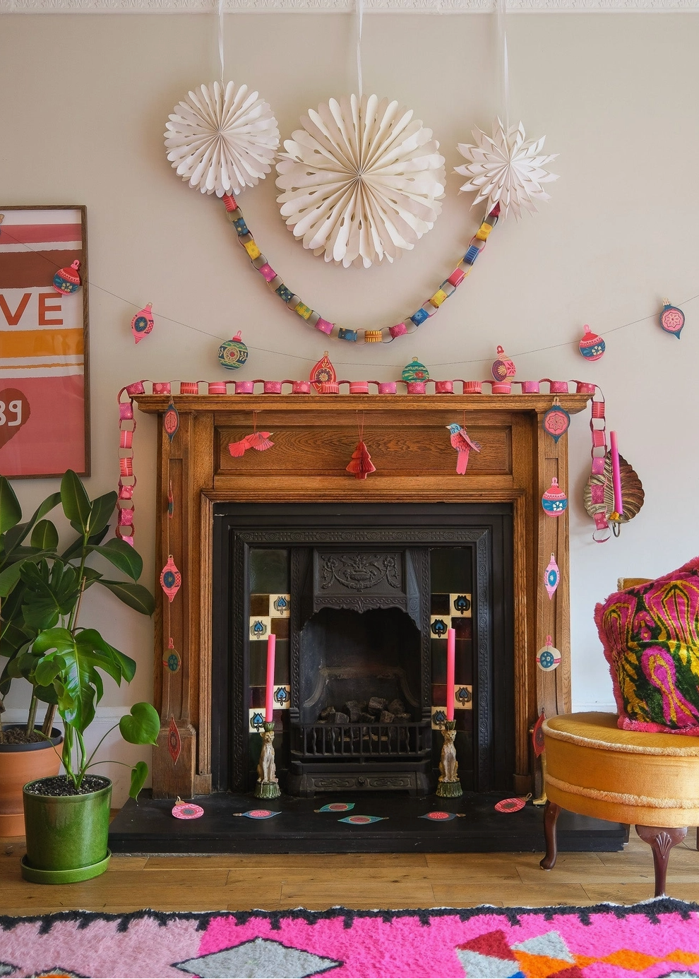 Pink and Red Paper Chain Kit