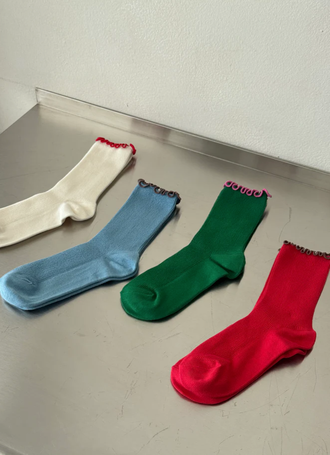 Ruffeled Modal Socks // Paprika Brown Edge