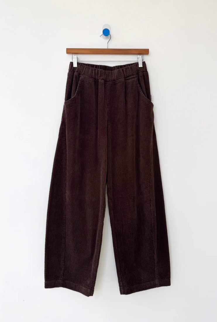 Soft Courdroy Arc Pants // Brown