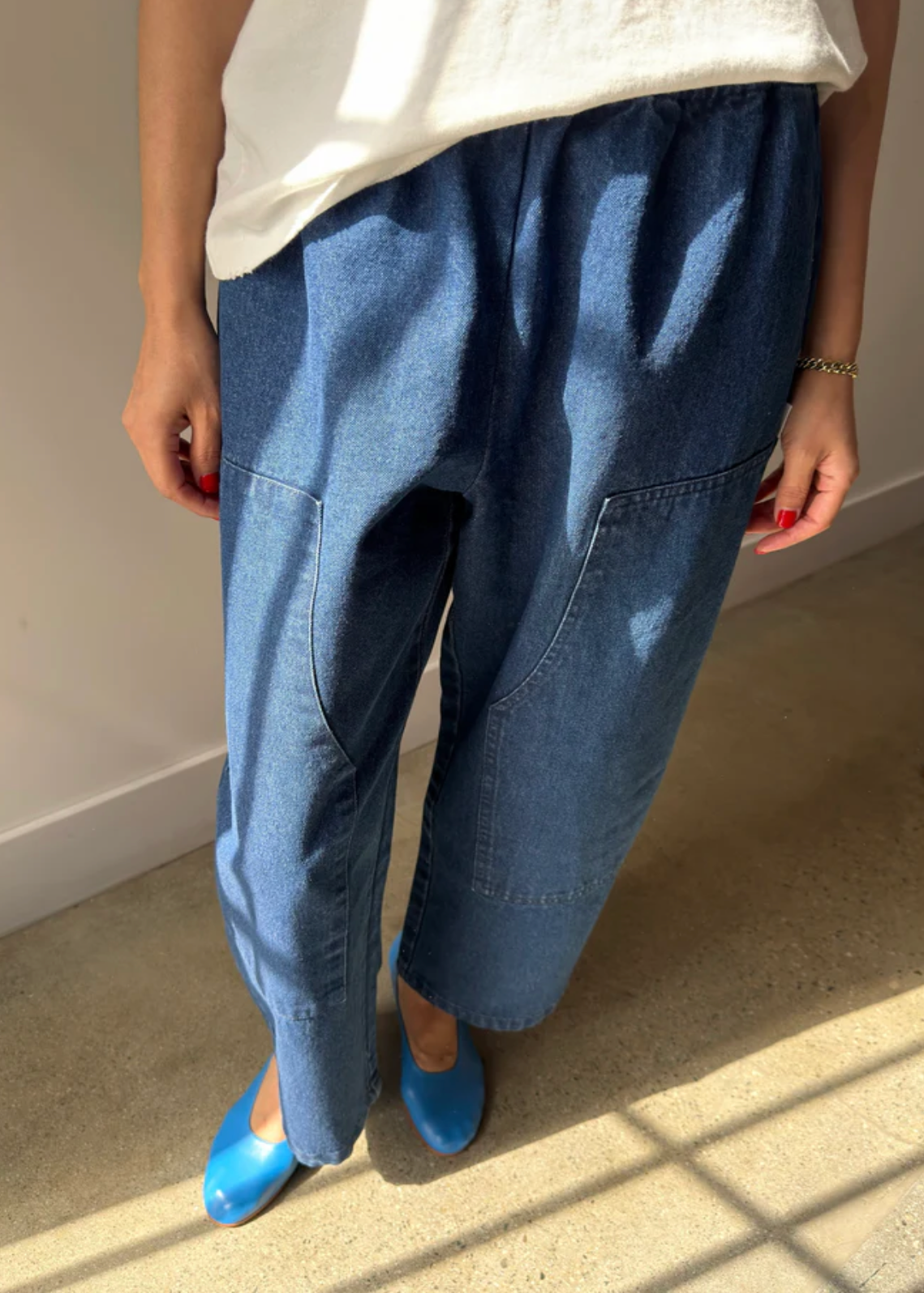 wide jean on a person