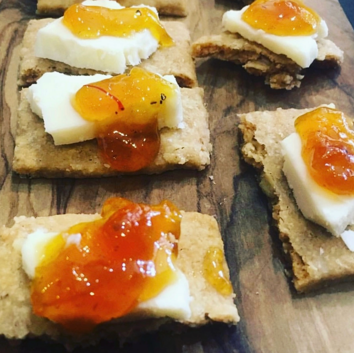 jam on crackers w cheese