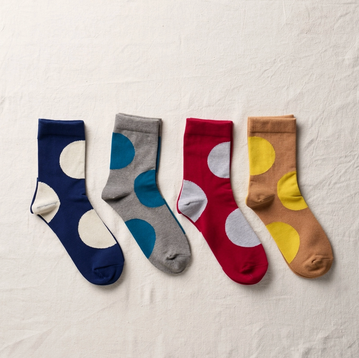 Yahae Garabou Organic Cotton Asymmetry Dot Socks – Rose Red