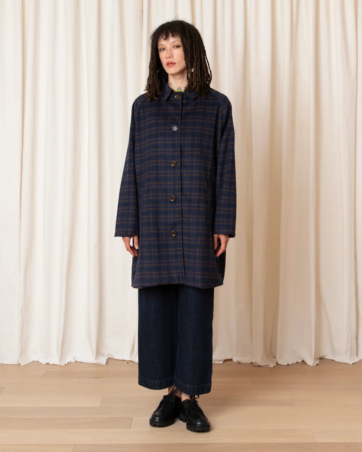 Ali Golden Short Trench – Copper/Blue Plaid