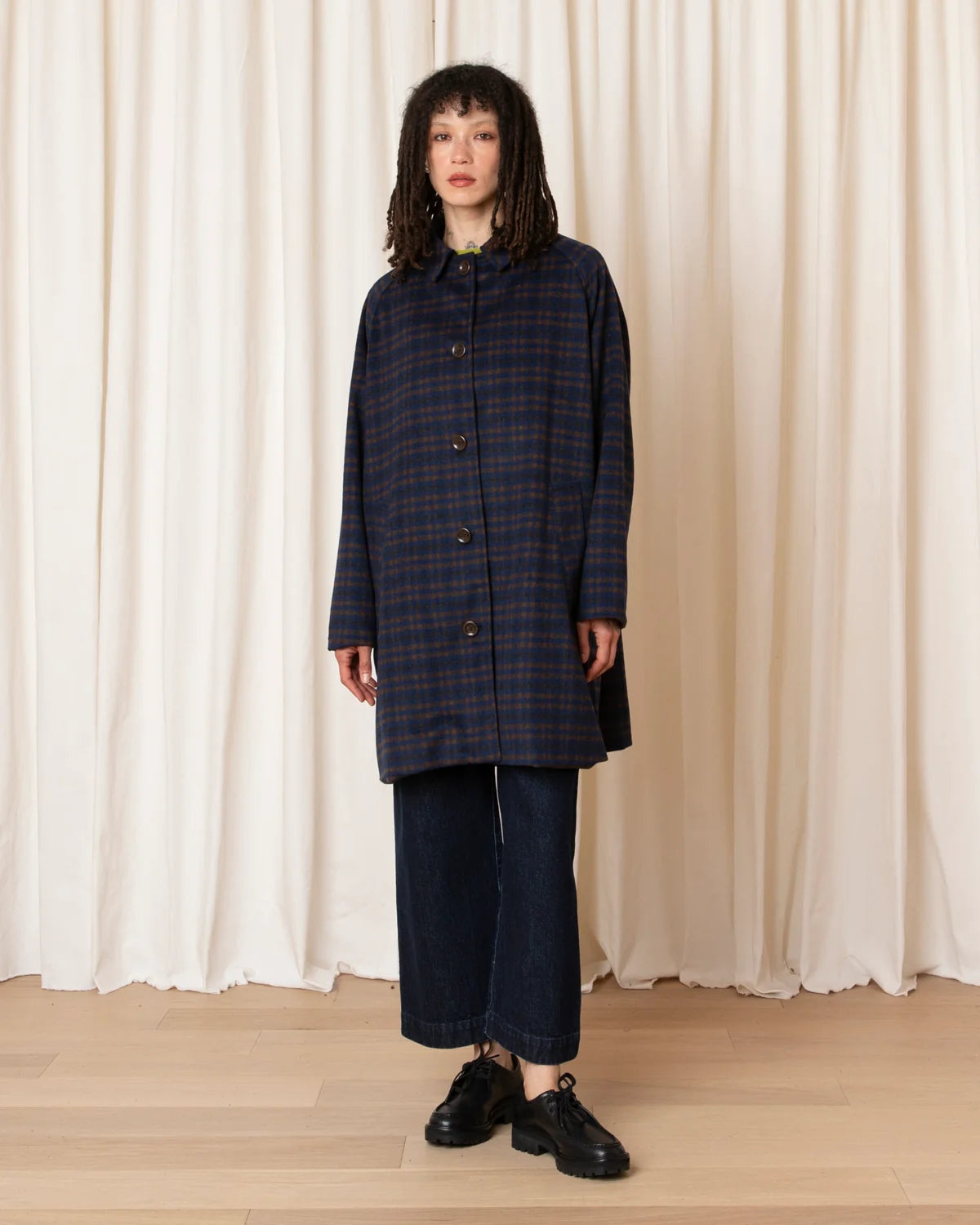 Ali Golden Short Trench – Copper/Blue Plaid