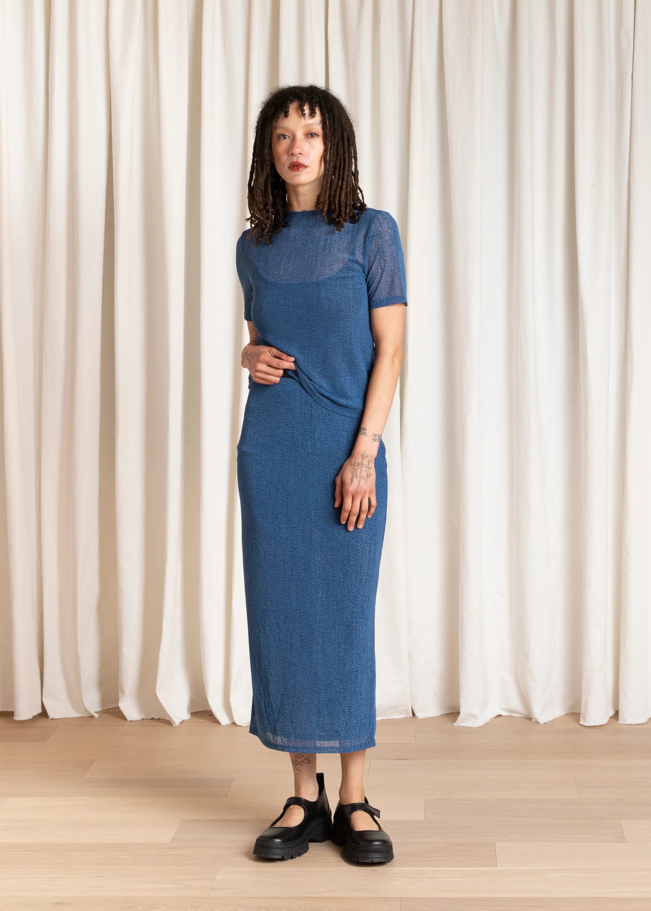 Mesh Pencil Skirt // Blue