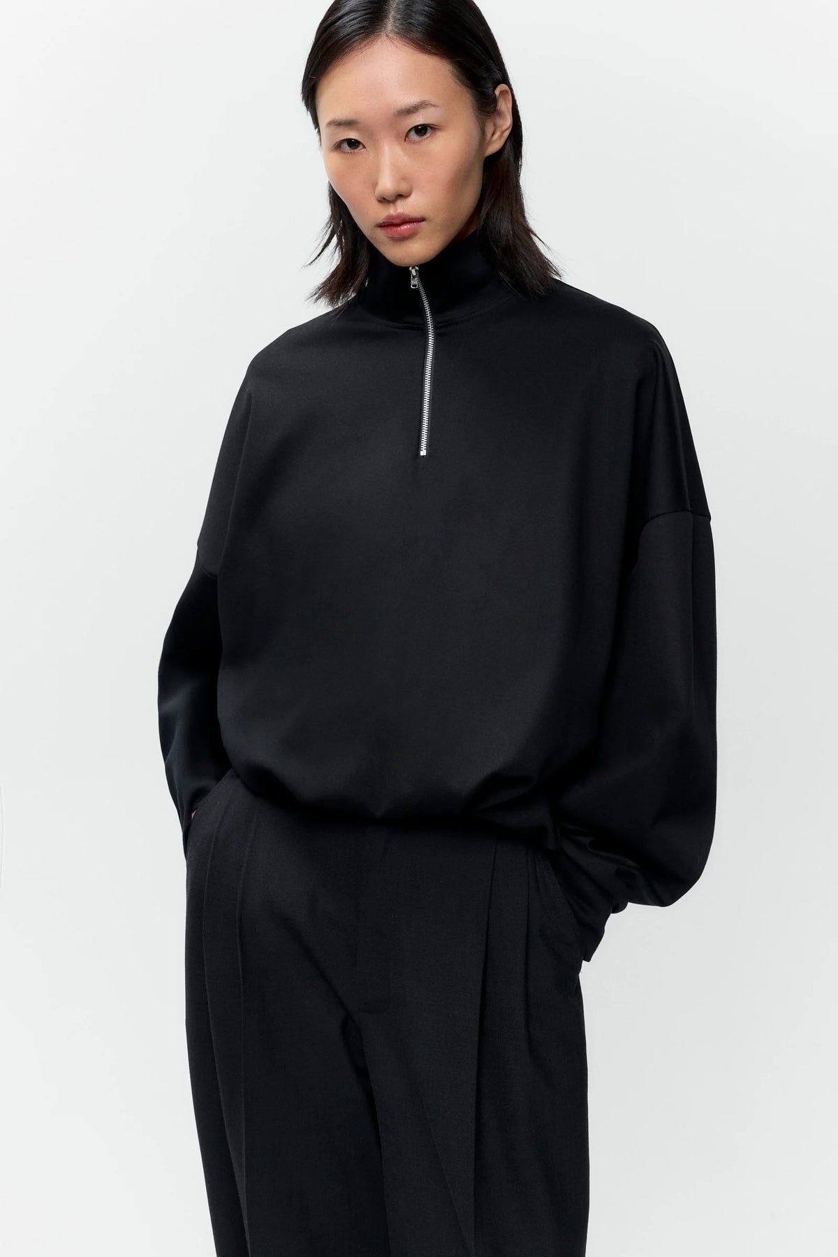 Cordera Organic Cotton Balloon Quarter-Zip – Black