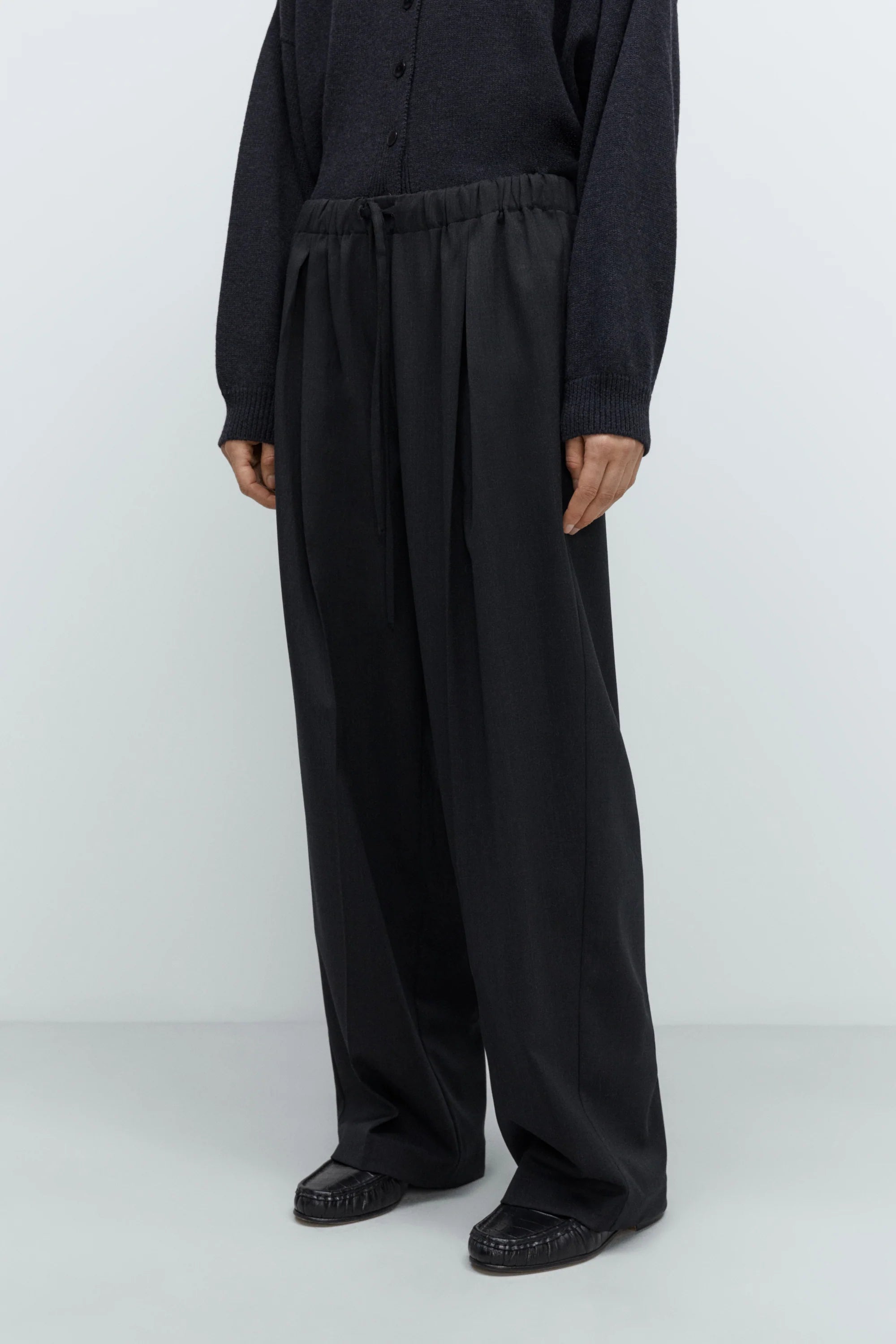 Pleated Relaxed Pants // Anthracite