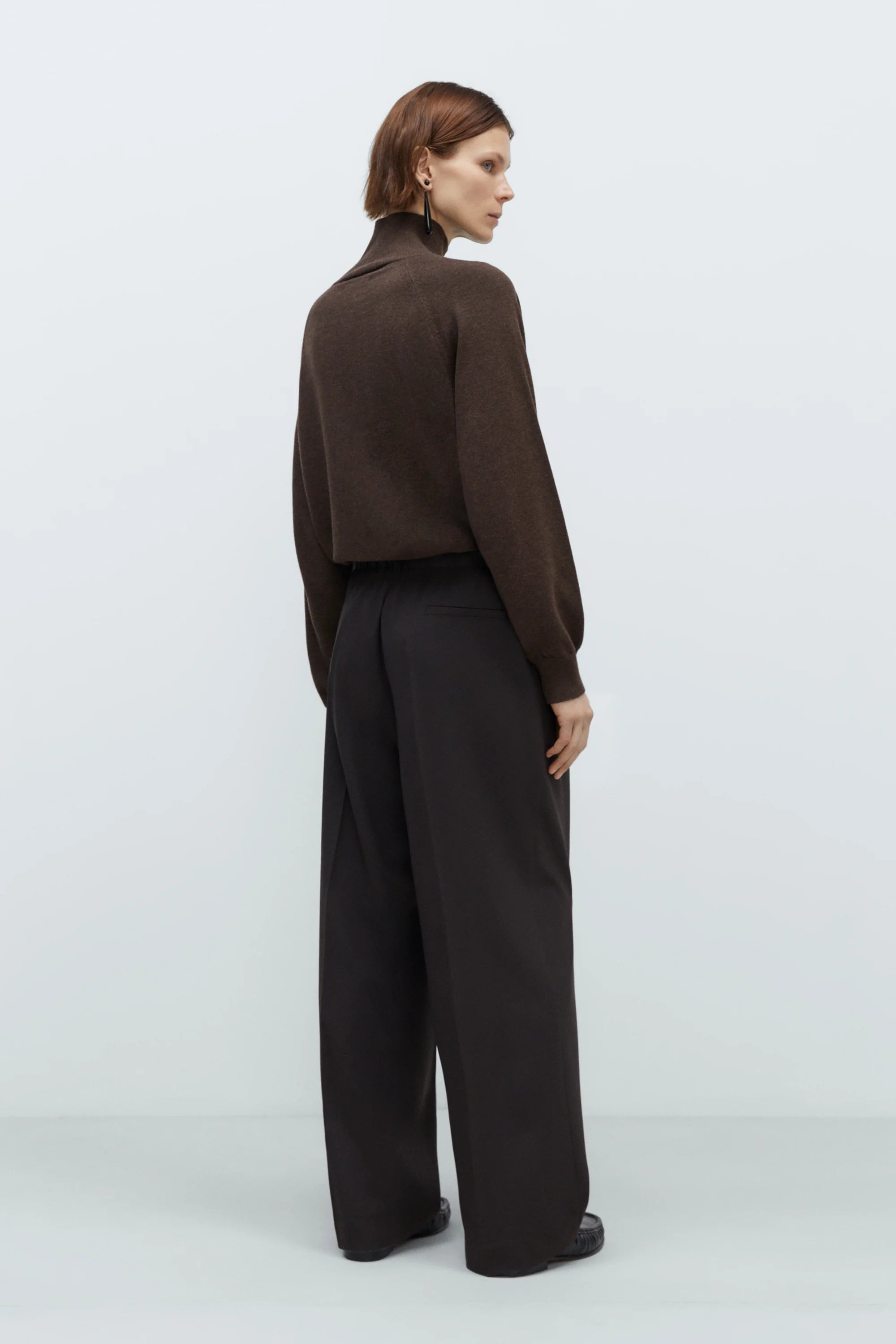 Pleated Relaxed Pants // Brown