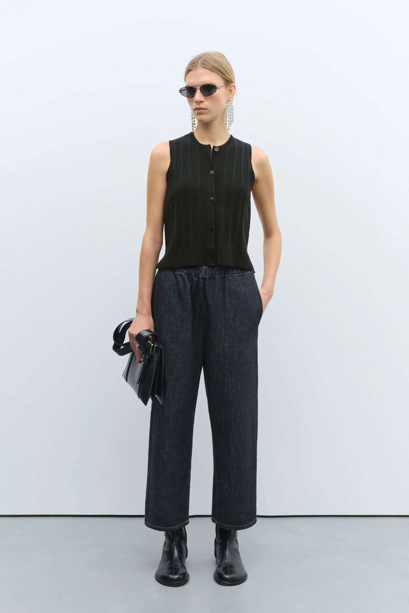 Merino Wool Ribbed Waistcoat // Black
