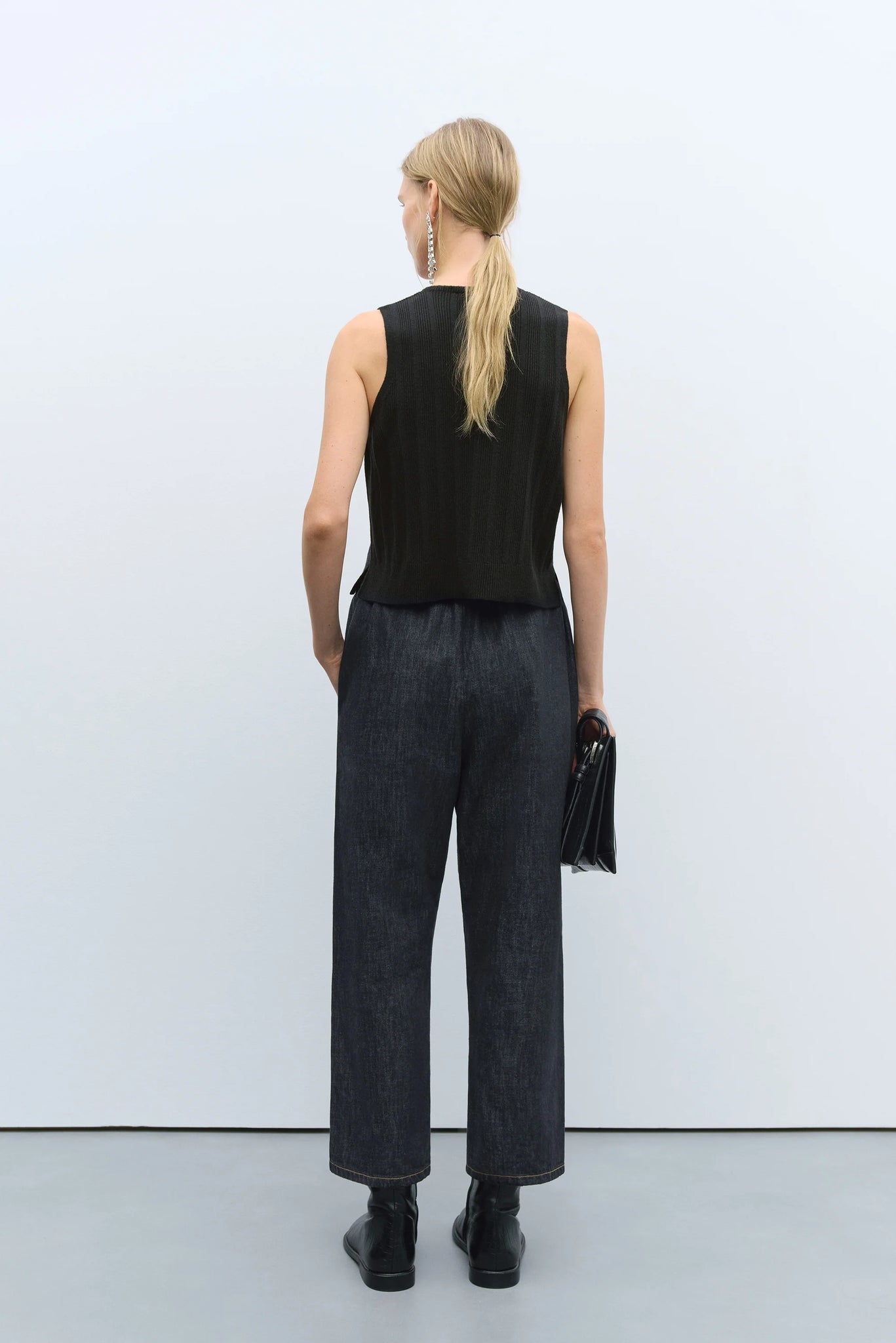 Merino Wool Ribbed Waistcoat // Black