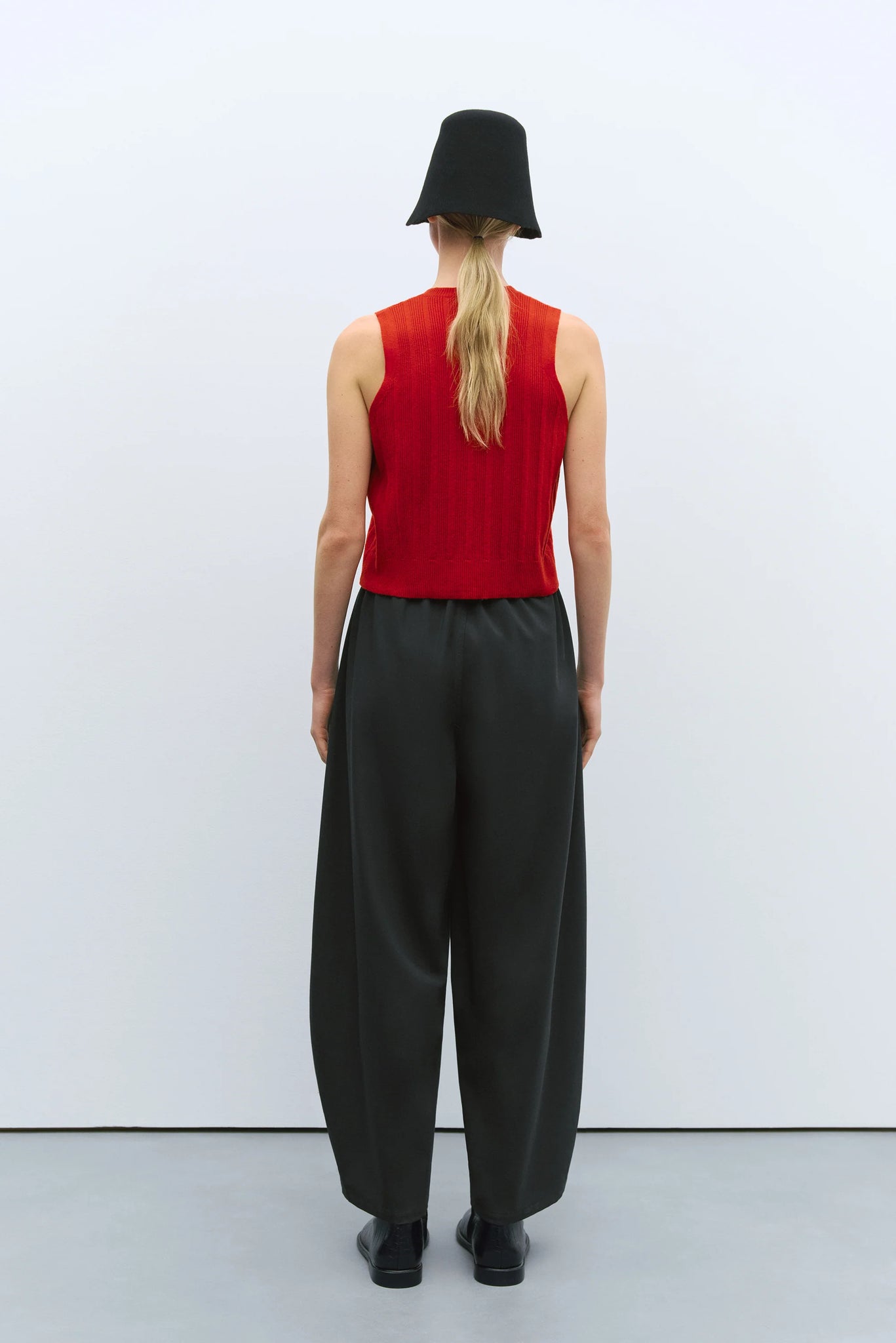 Merino Wool Ribbed Waistcoat // Red