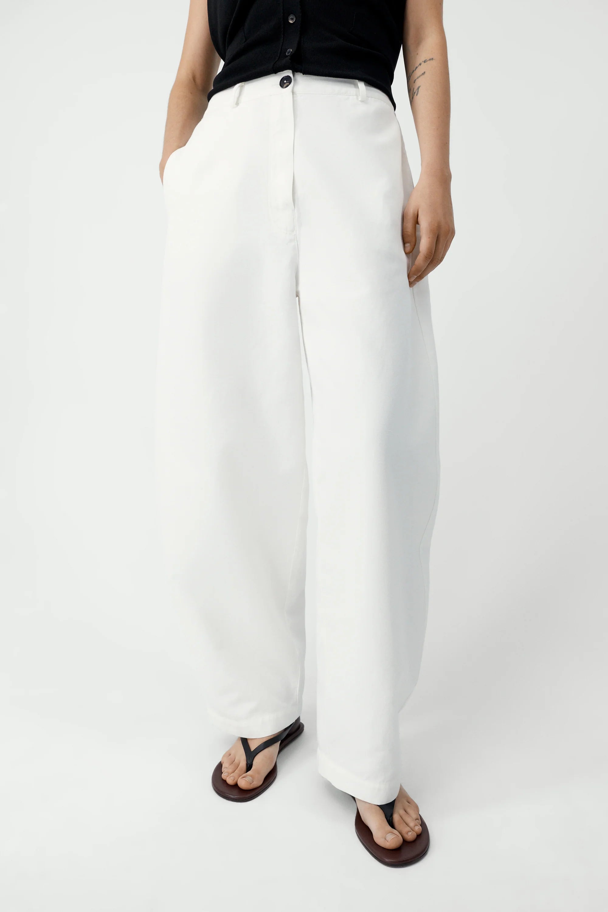 Cordera Linen & Cotton Curved Pants — White