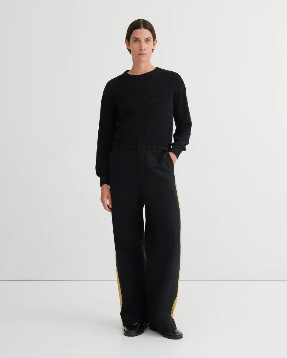 Kowtow Escape Crew — Black