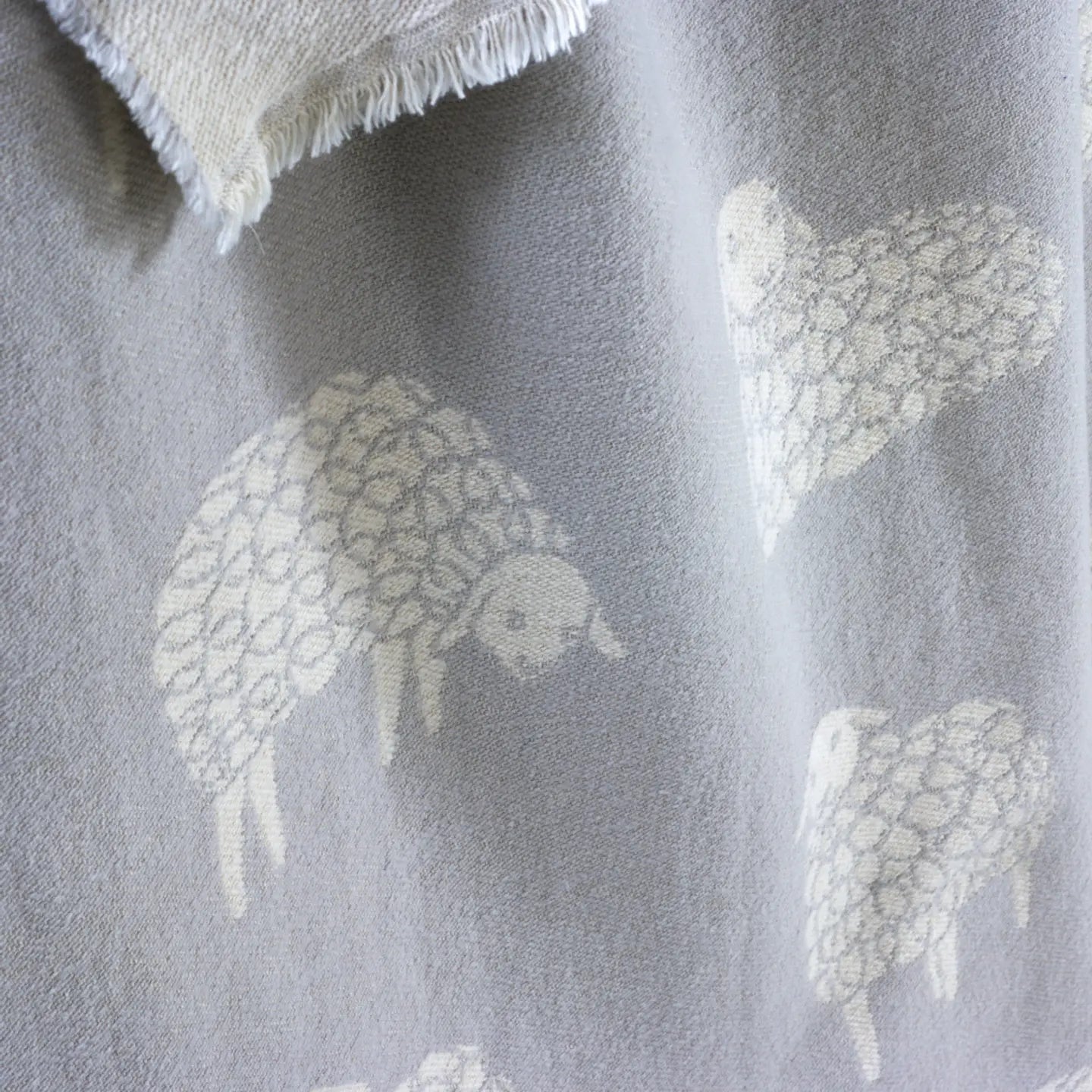 Sheep// 100% Cotton Throw // Gray